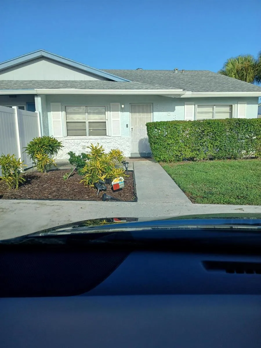 3853 VAN COTT CIRCLE West Palm Beach, FL 33403