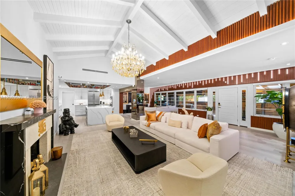 238 E San Marino Dr Miami Beach, FL 33139