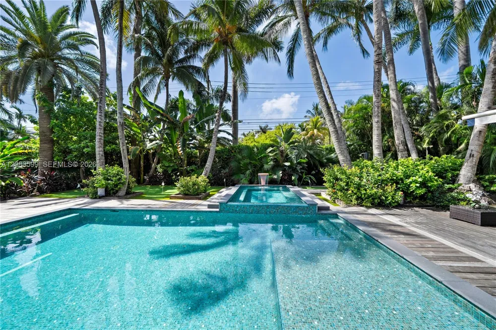 238 E San Marino Dr Miami Beach, FL 33139