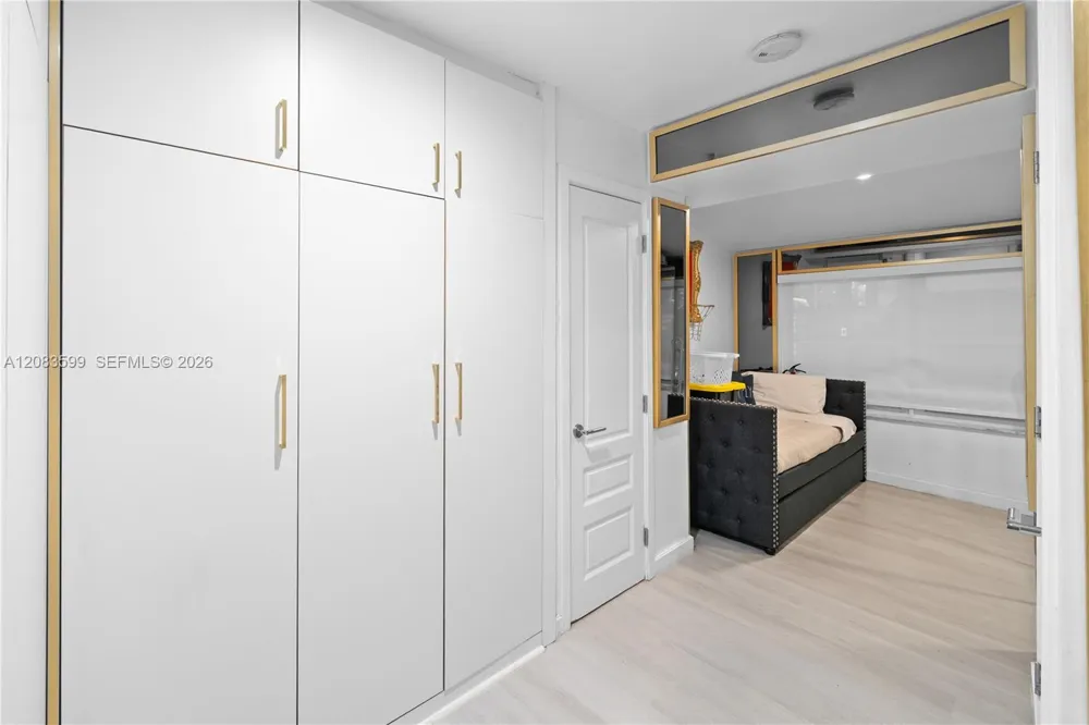 238 E San Marino Dr Miami Beach, FL 33139
