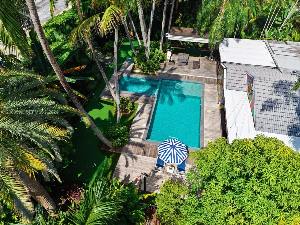 238 E San Marino Dr Miami Beach, FL 33139