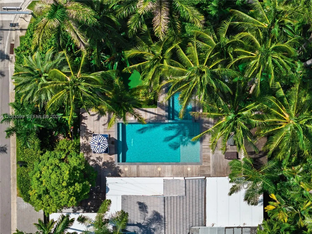 238 E San Marino Dr Miami Beach, FL 33139