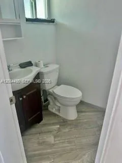 18901 NE 14th Ave #104 Miami, FL 33179