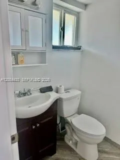 18901 NE 14th Ave #104 Miami, FL 33179