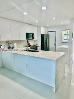 18901 NE 14th Ave #104 Miami, FL 33179