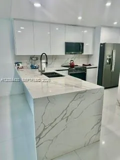 18901 NE 14th Ave #104 Miami, FL 33179