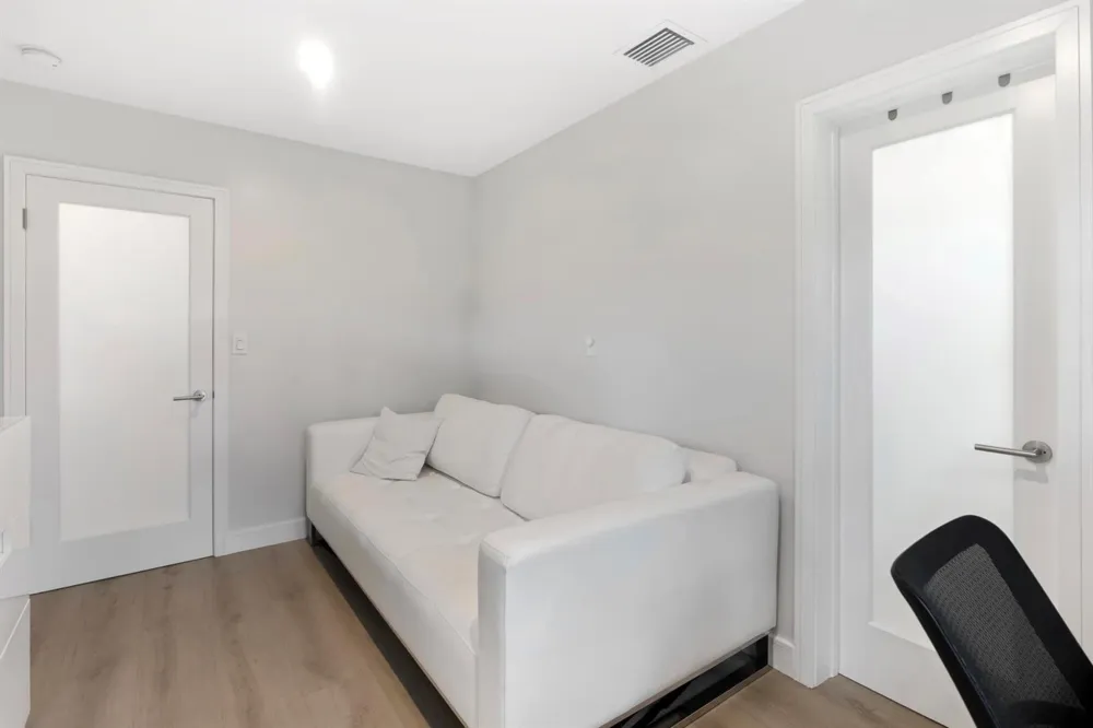 2012 NE 31ST AVENUE Fort Lauderdale, FL 33305