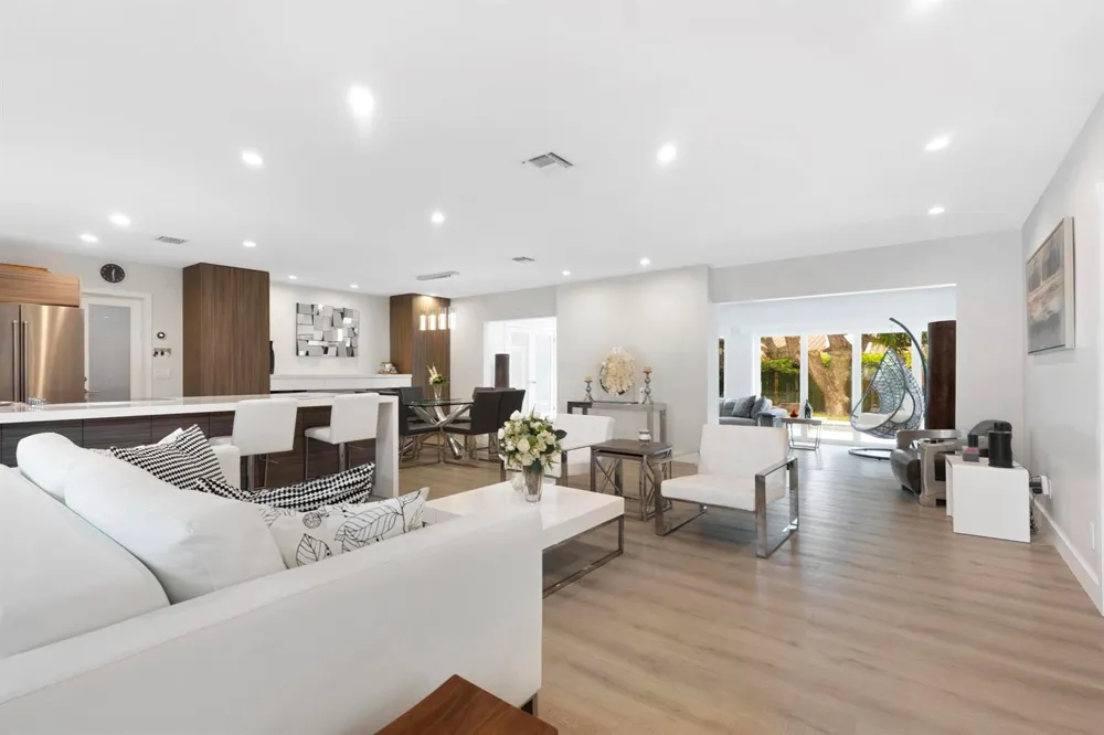 2012 NE 31ST AVENUE Fort Lauderdale, FL 33305