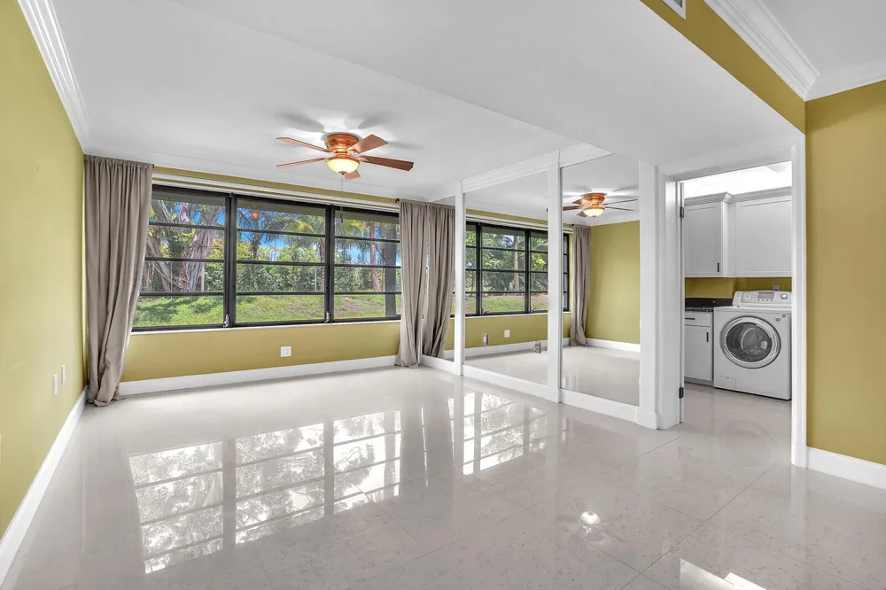 6073 BALBOA CIRCLE #105 Boca Raton, FL 33433