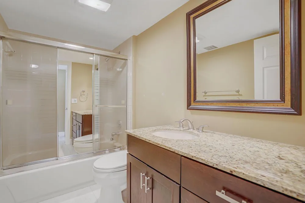 6073 BALBOA CIRCLE #105 Boca Raton, FL 33433
