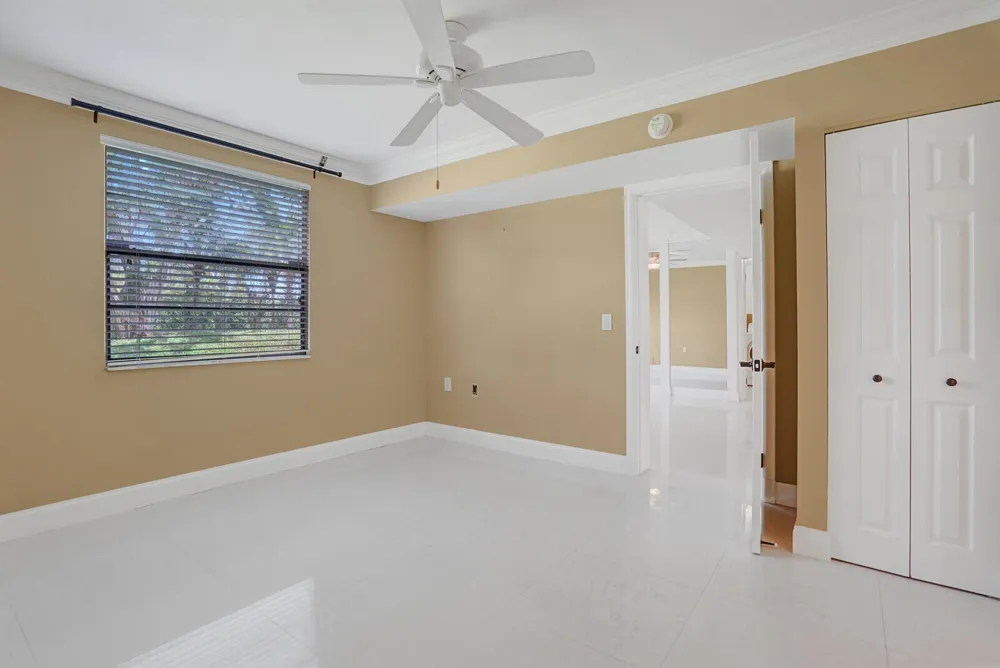 6073 BALBOA CIRCLE #105 Boca Raton, FL 33433