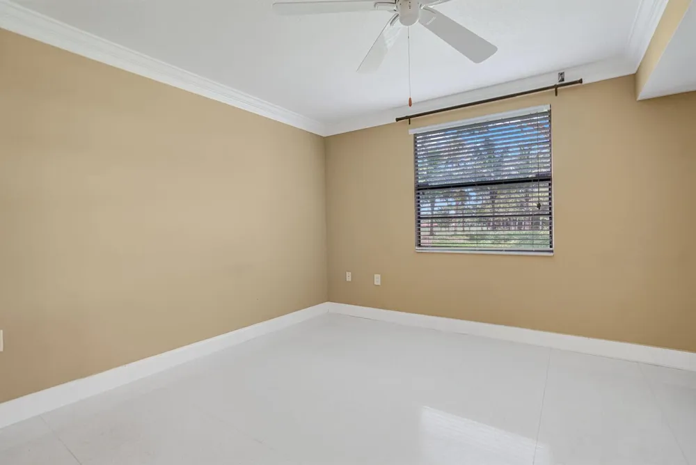 6073 BALBOA CIRCLE #105 Boca Raton, FL 33433