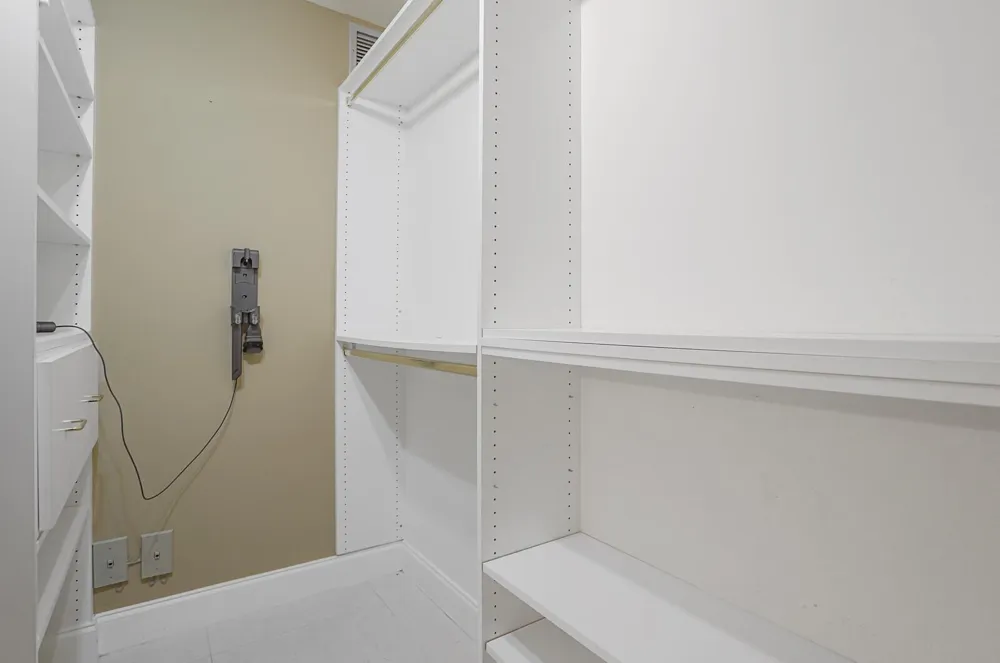 6073 BALBOA CIRCLE #105 Boca Raton, FL 33433