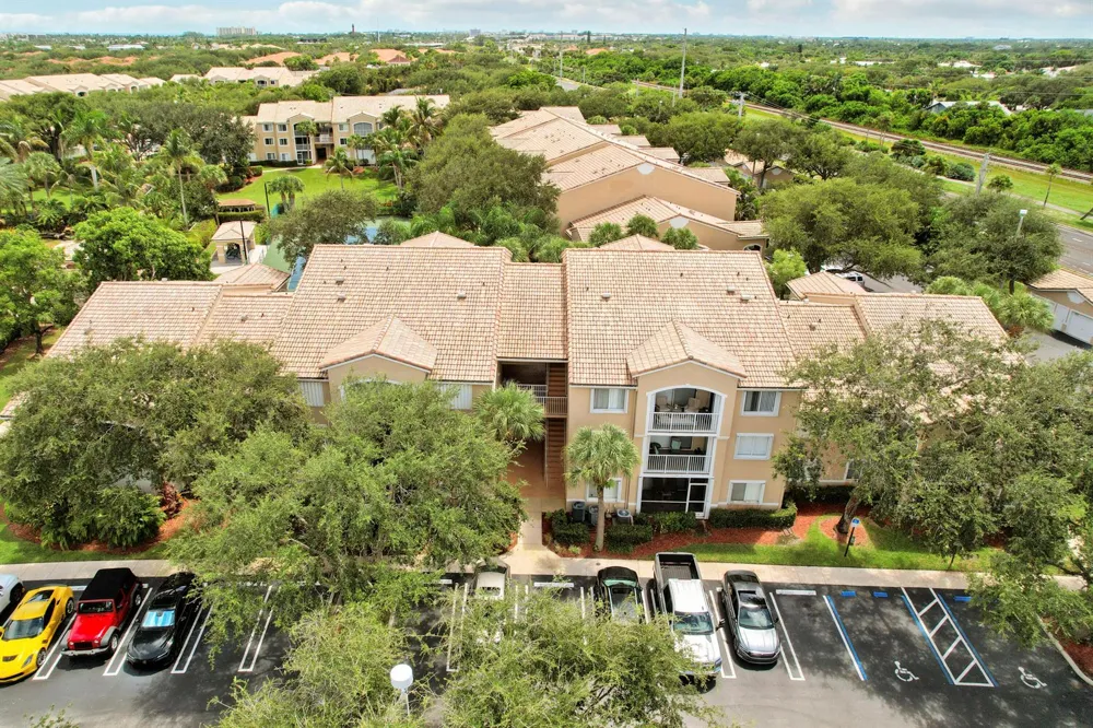 278 VILLAGE BOULEVARD #8106 Tequesta, FL 33469