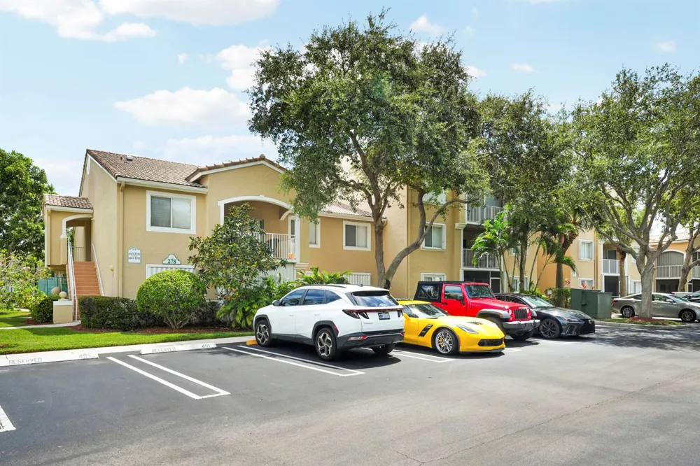 278 VILLAGE BOULEVARD #8106 Tequesta, FL 33469