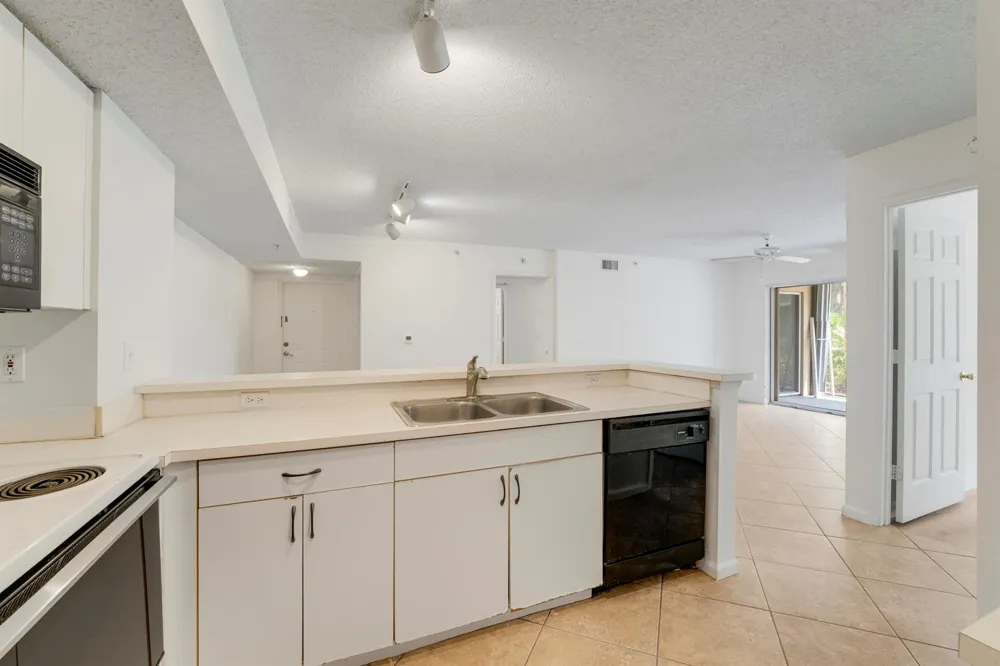 278 VILLAGE BOULEVARD #8106 Tequesta, FL 33469