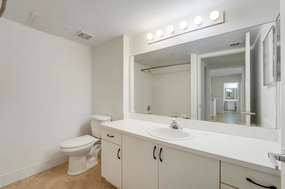 278 VILLAGE BOULEVARD #8106 Tequesta, FL 33469