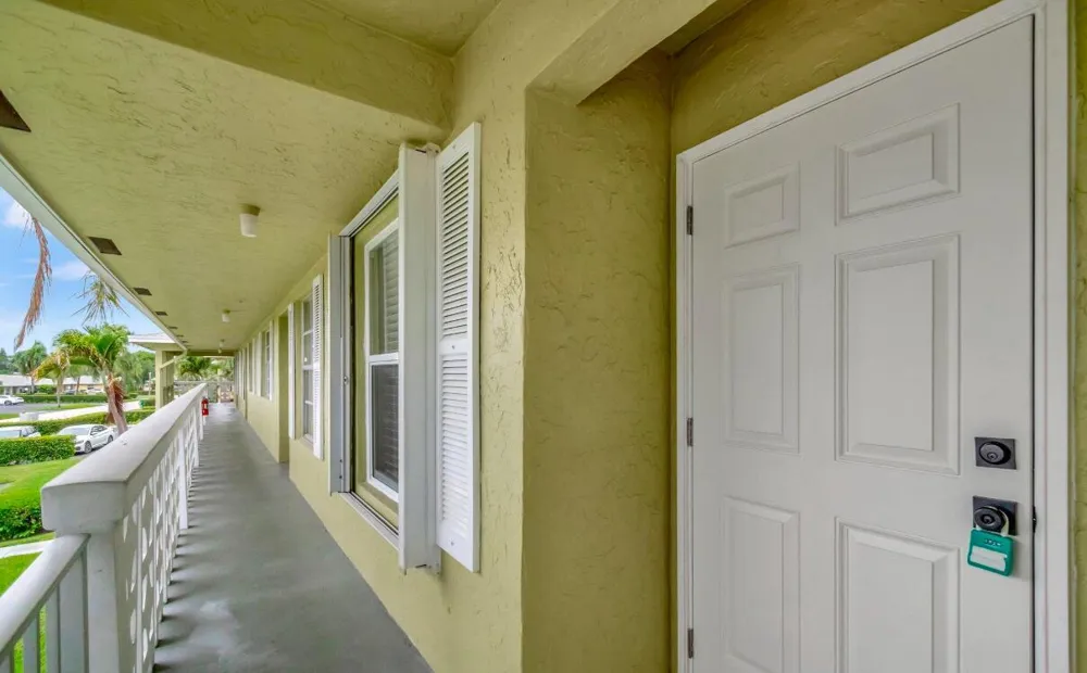 1140 MAHOGANY WAY #204 Delray Beach, FL 33445