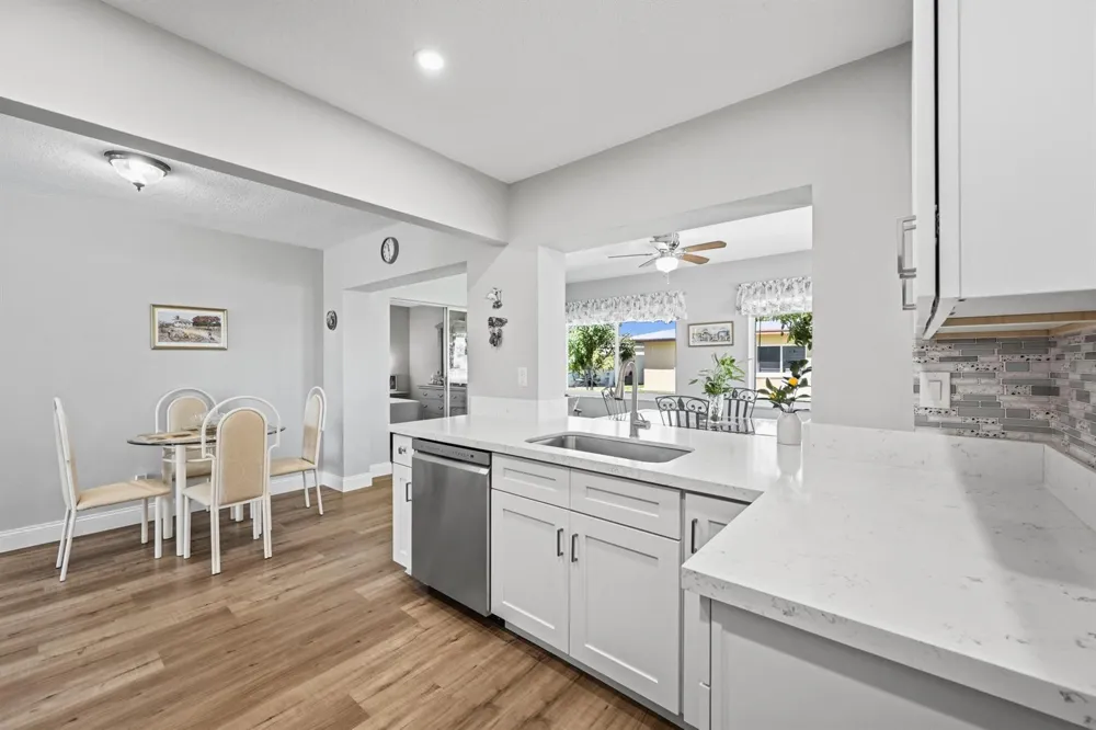 5711 NW 84th Terrace Tamarac, FL 33321