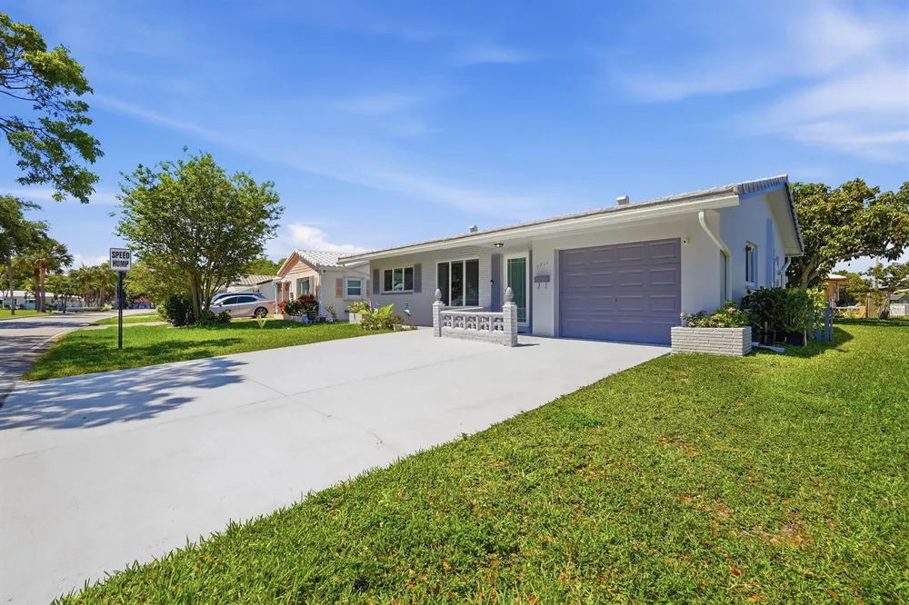 5711 NW 84th Terrace Tamarac, FL 33321