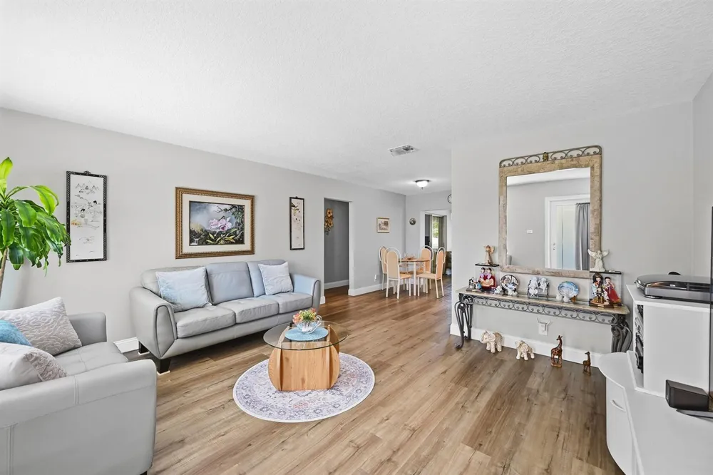 5711 NW 84th Terrace Tamarac, FL 33321