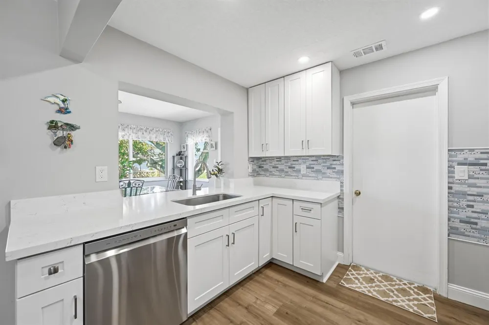 5711 NW 84th Terrace Tamarac, FL 33321