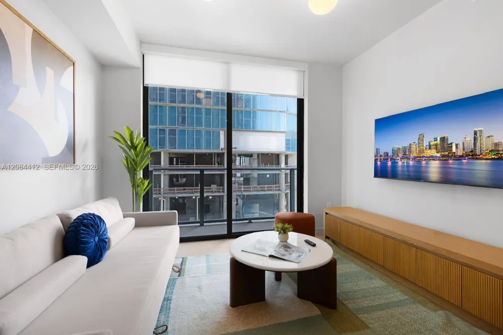 11 NE 6th St #1503 Miami, FL 33132