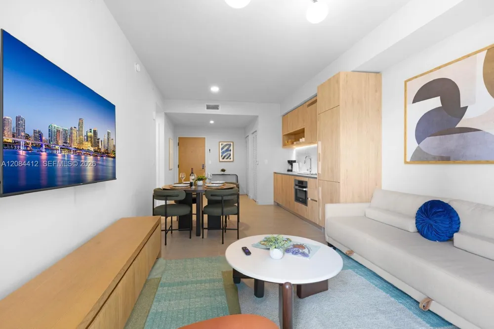 11 NE 6th St #1503 Miami, FL 33132