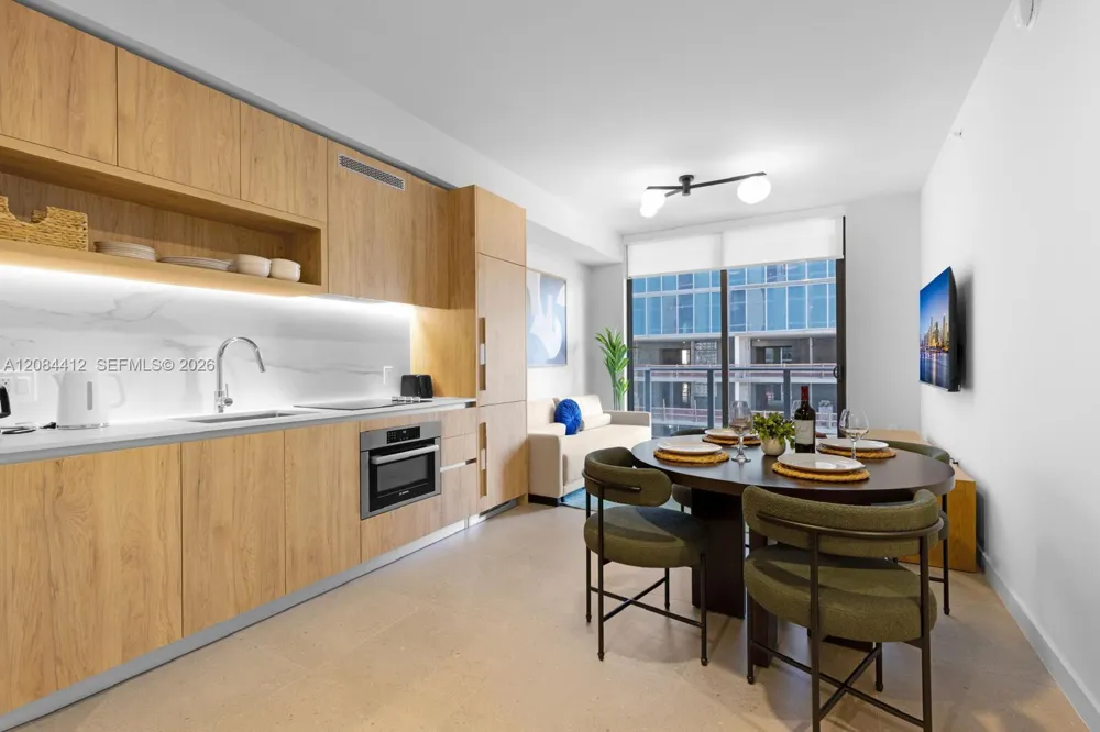 11 NE 6th St #1503 Miami, FL 33132