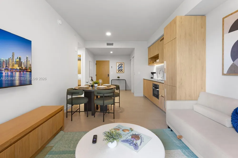 11 NE 6th St #1503 Miami, FL 33132