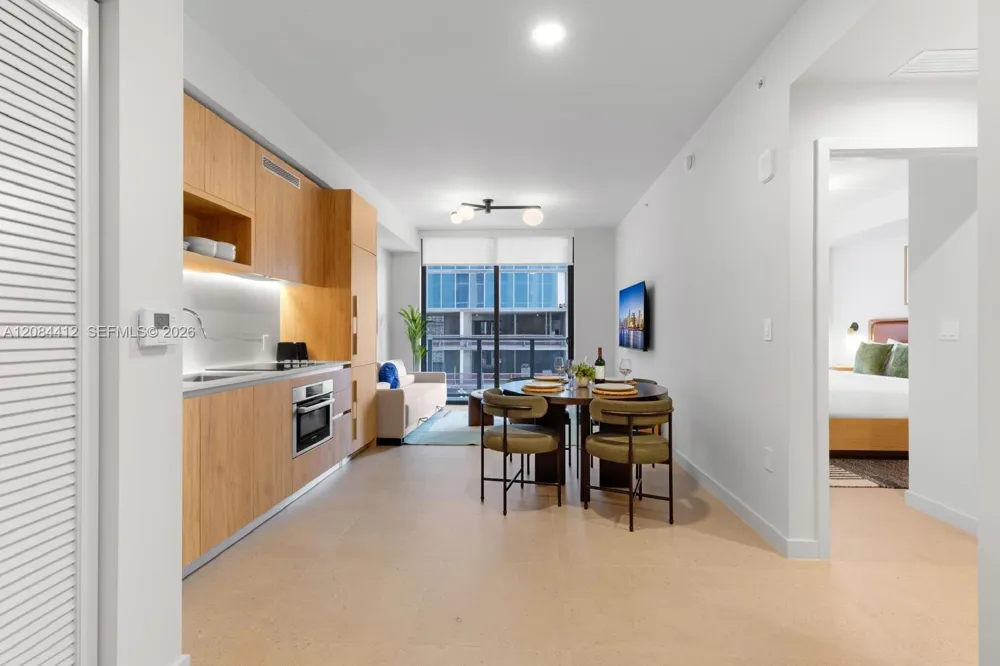 11 NE 6th St #1503 Miami, FL 33132