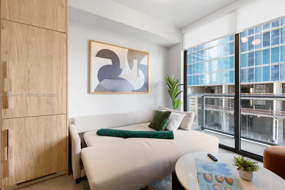 11 NE 6th St #1503 Miami, FL 33132