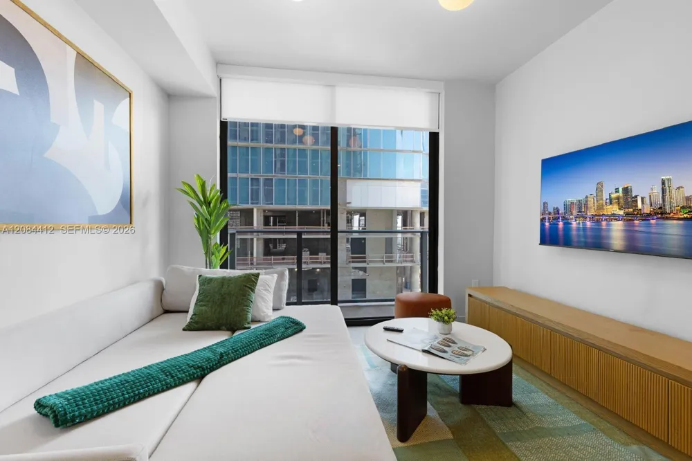 11 NE 6th St #1503 Miami, FL 33132