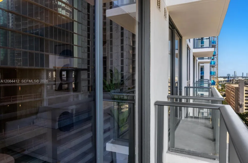 11 NE 6th St #1503 Miami, FL 33132
