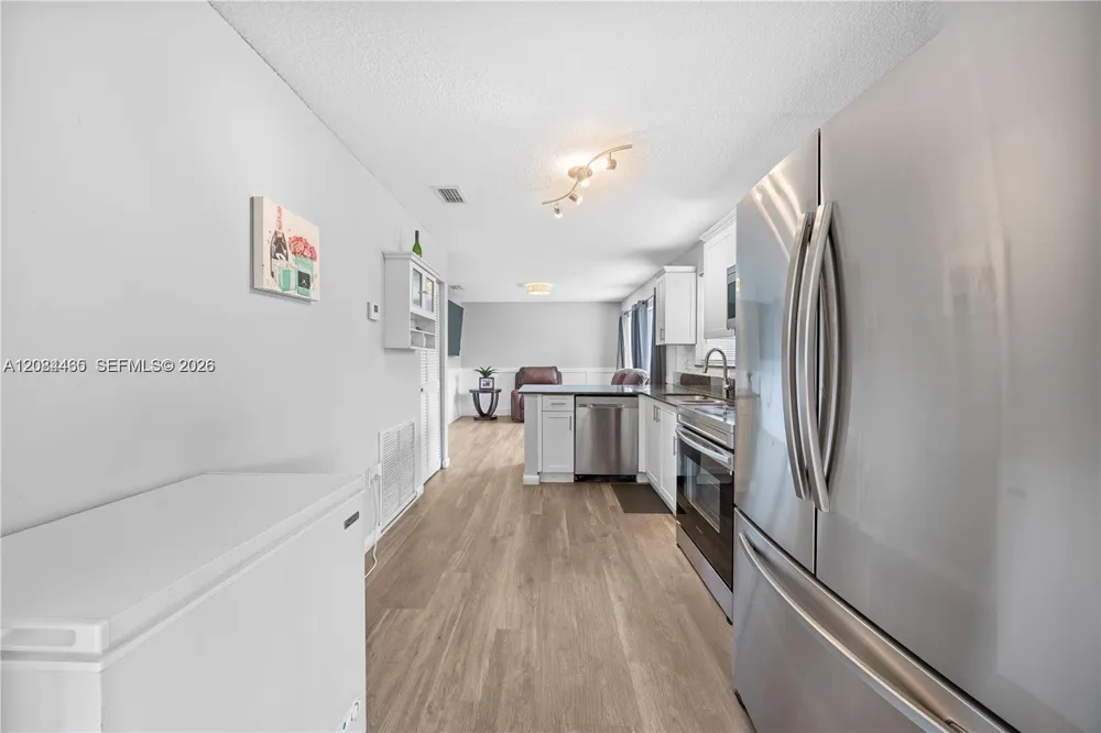 22316 SW 99th Ave Cutler Bay, FL 33190