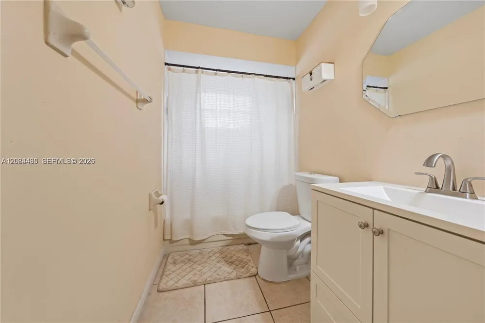 22316 SW 99th Ave Cutler Bay, FL 33190