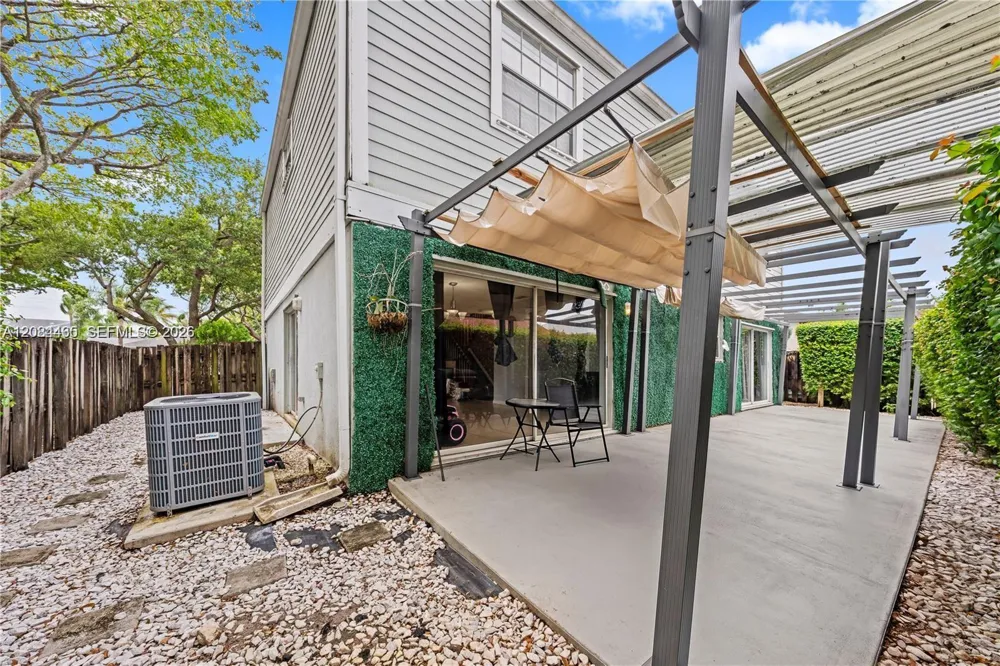22316 SW 99th Ave Cutler Bay, FL 33190
