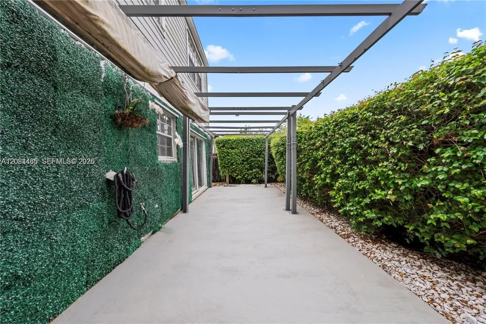 22316 SW 99th Ave Cutler Bay, FL 33190