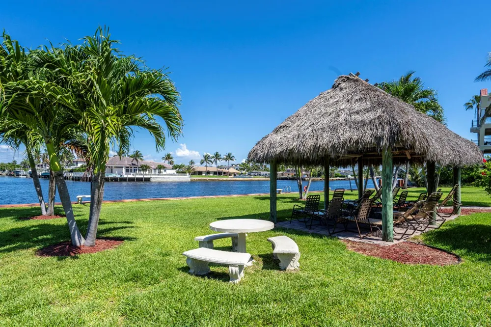 1225 Hillsboro Mile #T1 Hillsboro Beach, FL 33062