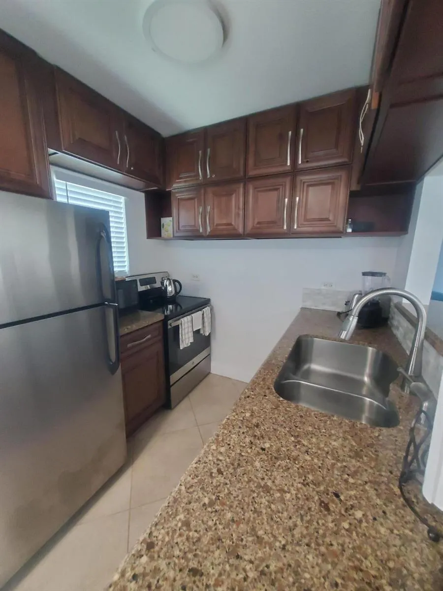 1225 Hillsboro Mile #T1 Hillsboro Beach, FL 33062
