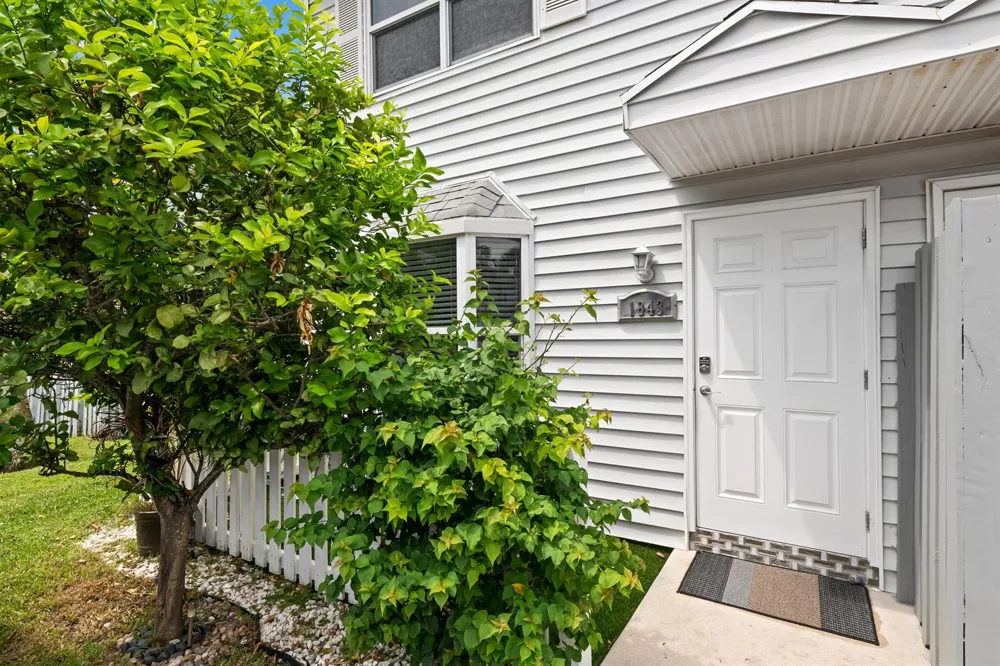 1843 NE 15TH AVENUE Fort Lauderdale, FL 33305