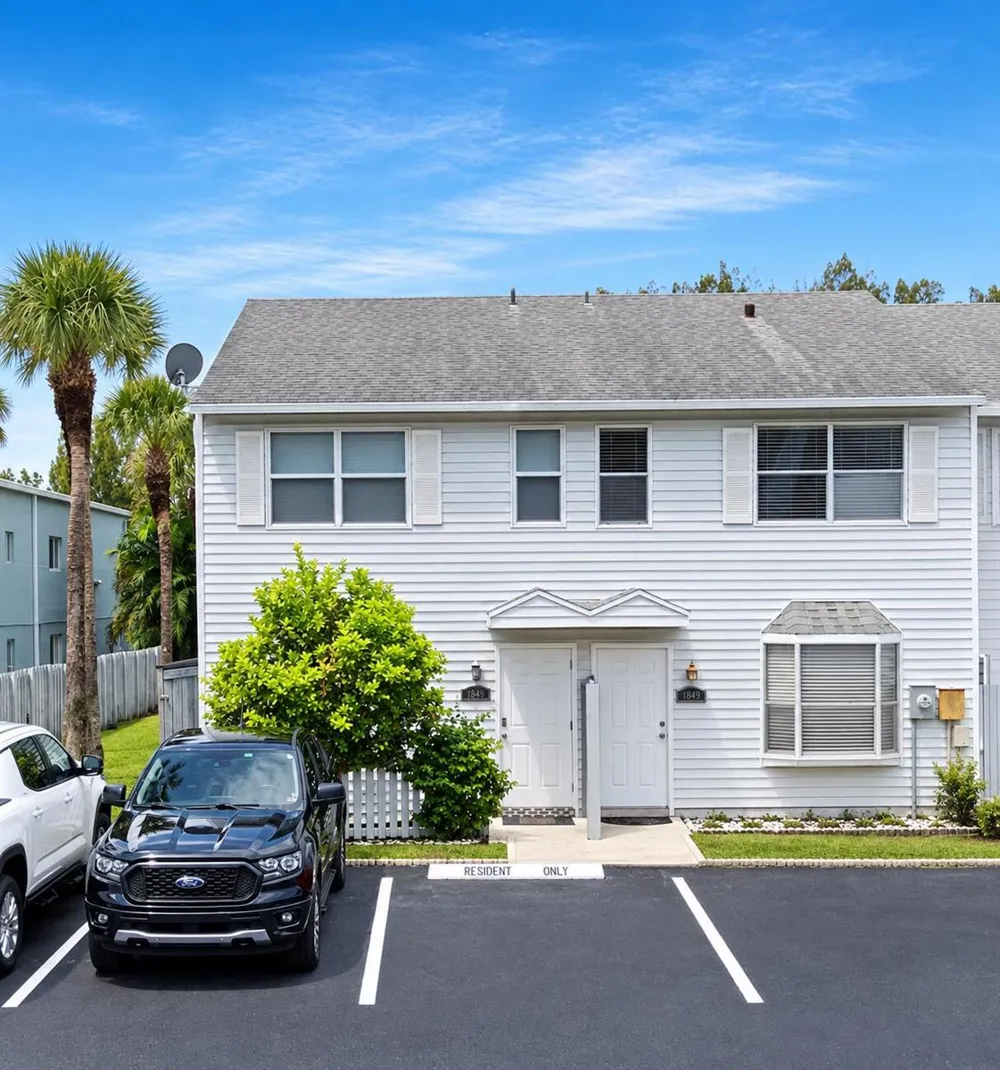 1843 NE 15TH AVENUE Fort Lauderdale, FL 33305