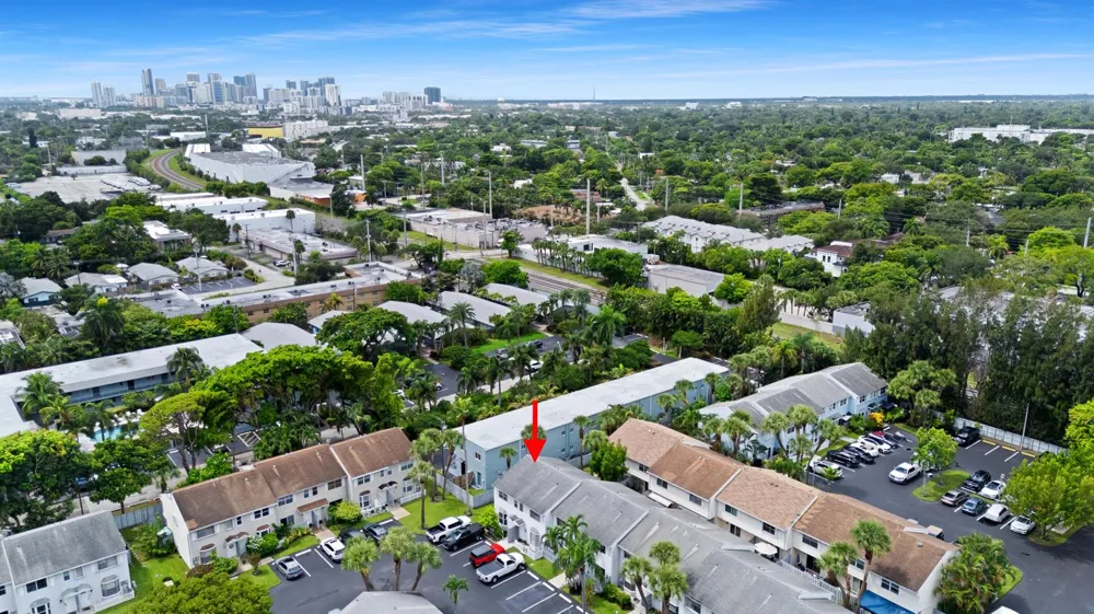 1843 NE 15TH AVENUE Fort Lauderdale, FL 33305