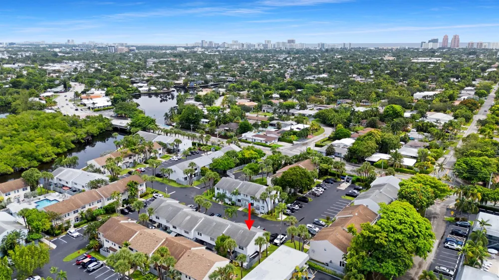 1843 NE 15TH AVENUE Fort Lauderdale, FL 33305