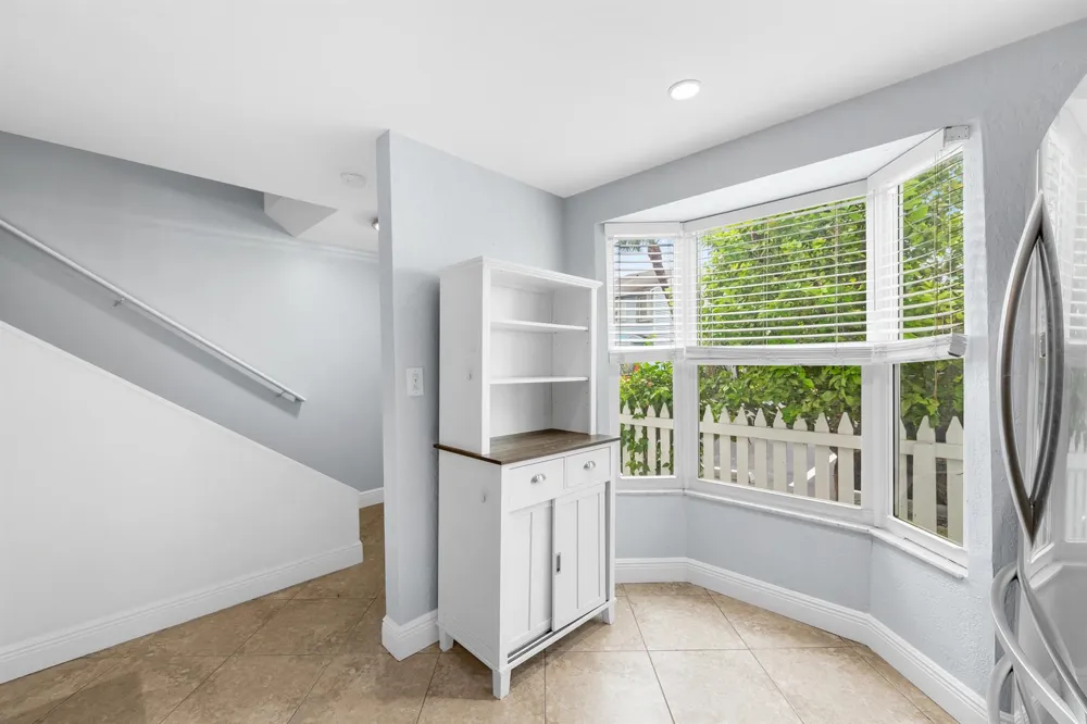 1843 NE 15TH AVENUE Fort Lauderdale, FL 33305