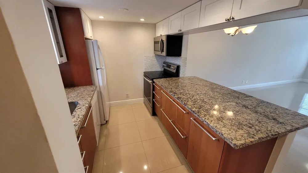 6283 La Costa Drive #F Boca Raton, FL 33433