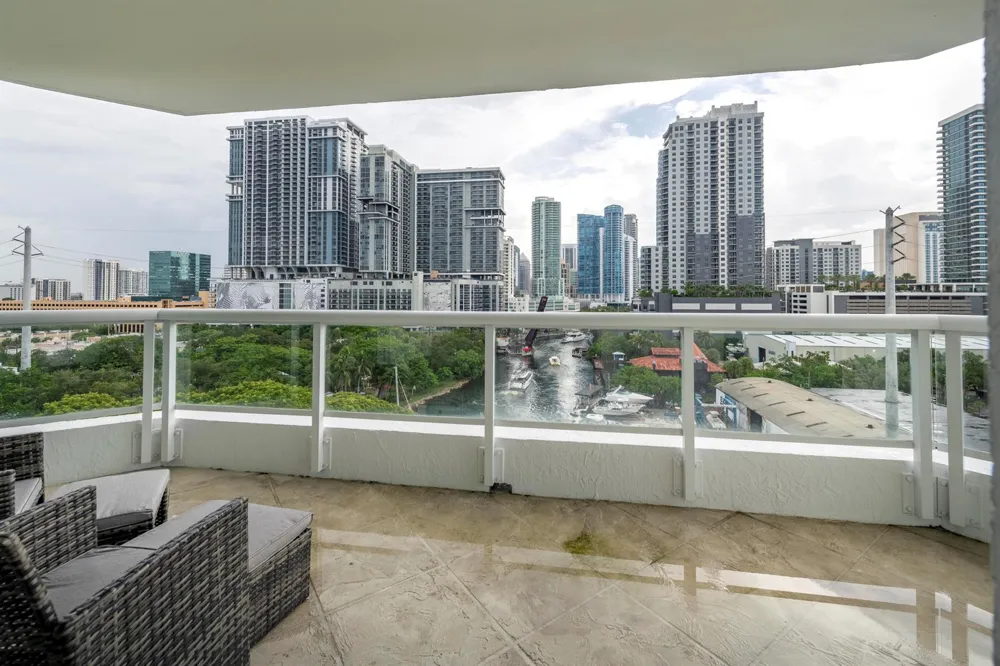 401 SW 4TH AVENUE #1003 Fort Lauderdale, FL 33315