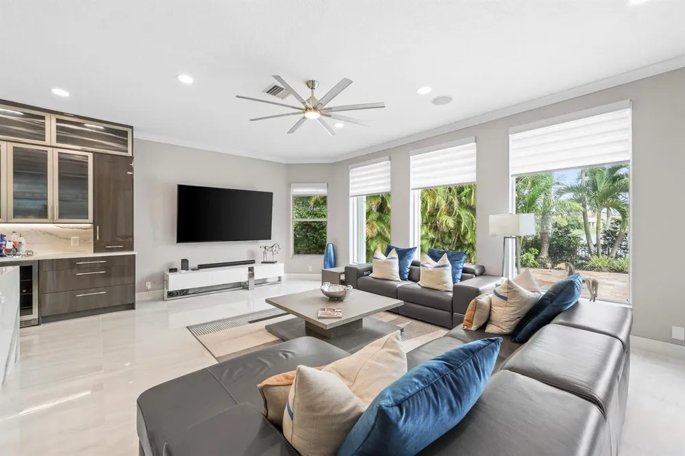 10980 NW 69th Place Parkland, FL 33076