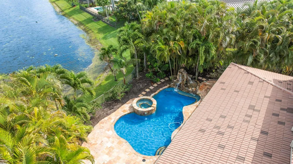 10980 NW 69th Place Parkland, FL 33076