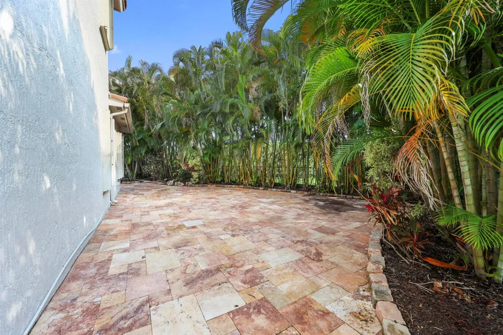 10980 NW 69th Place Parkland, FL 33076